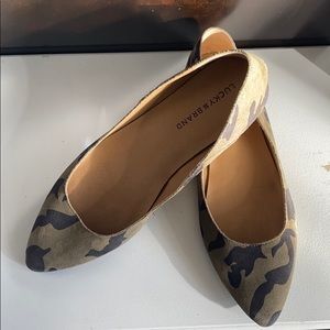 Lucky Brand Camouflage flats